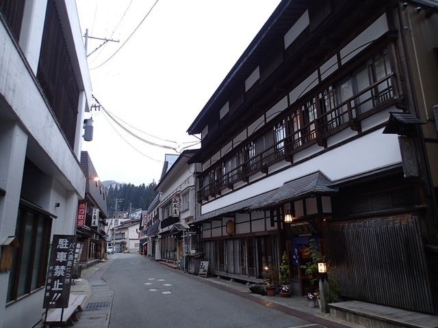 28 GW 山形 肘折温泉 町並み 1.JPG